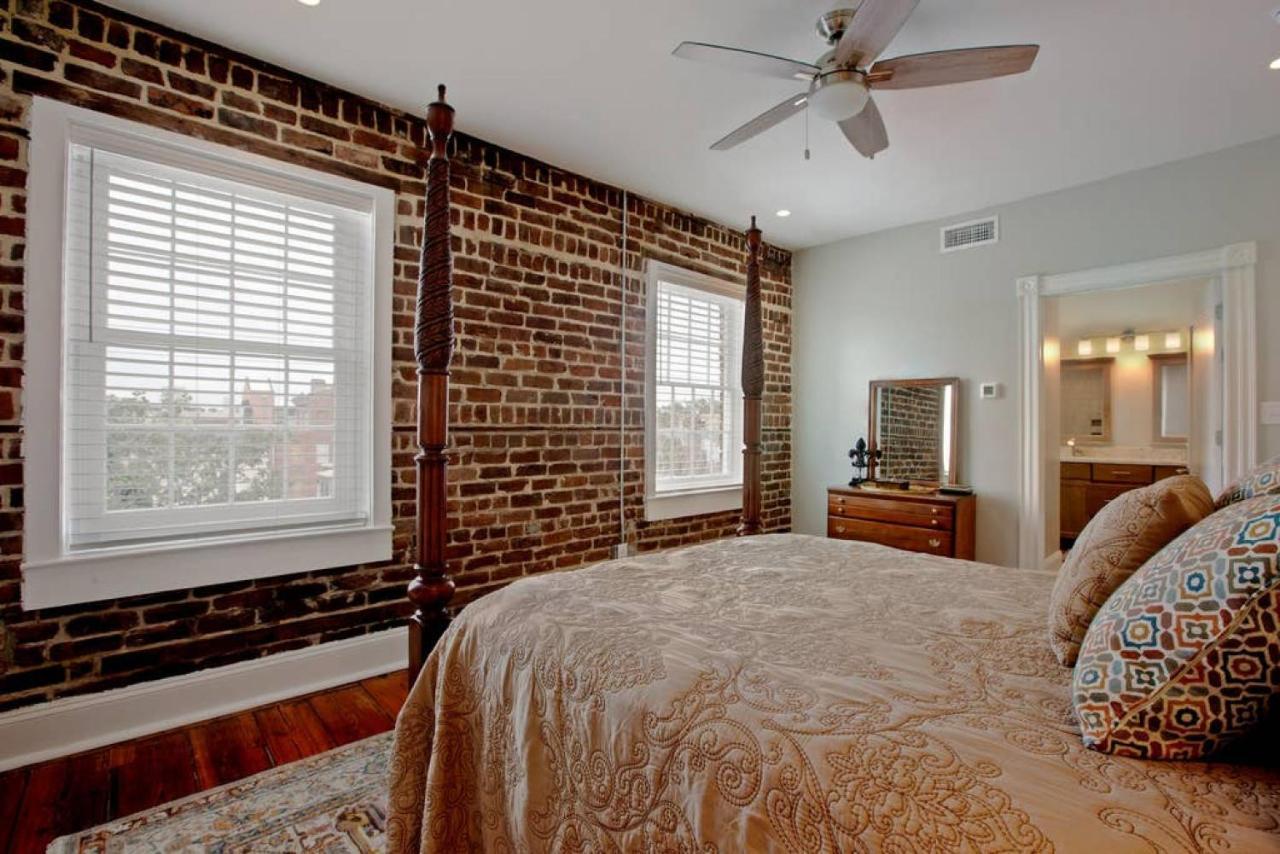 Newly Renovated 4 Bed 3 Bath And 2 Parking Spots Villa Savannah Exterior photo